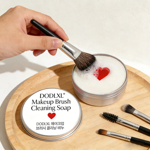 Makeup Brush Cleansing Soap with Silicone Cleaning Pad